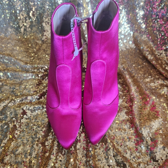 New hot pink ankle boots - Picture 2 of 5